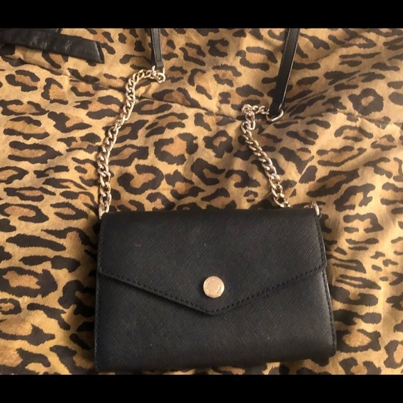 Micheal Kors black crossbody like new never used - Picture 5 of 10